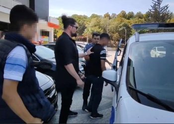 Çaldıkları motosikletler ile adliyeye gelip duruşmaya katıldılar