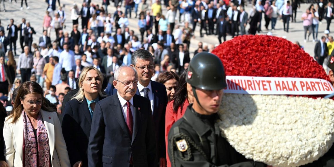 CHP 100 yaşında: Kılıçdaroğlu, Anıtkabir’i ziyaret etti