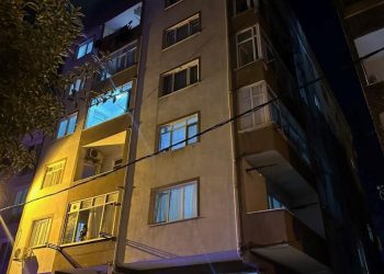 Cinnet geçiren adam evvel eşini sonra kendini vurdu