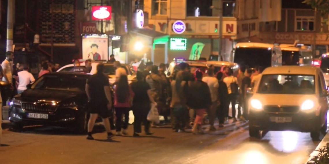 Çocuk arbedesine büyükler karıştı: 1 meyyit