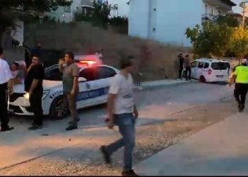 Çorum’da polis aracı ile hafif ticari araç çarpıştı: 2’si polis 3 yaralı