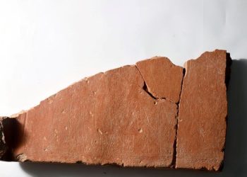 Daskyleion Ören Yeri’nde 2 bin 500 yıllık zar oyunu tablası bulundu