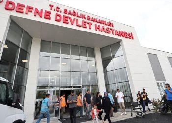 Defne Devlet Hastanesi’nde gebe tabibe saldıran kişi gözaltında