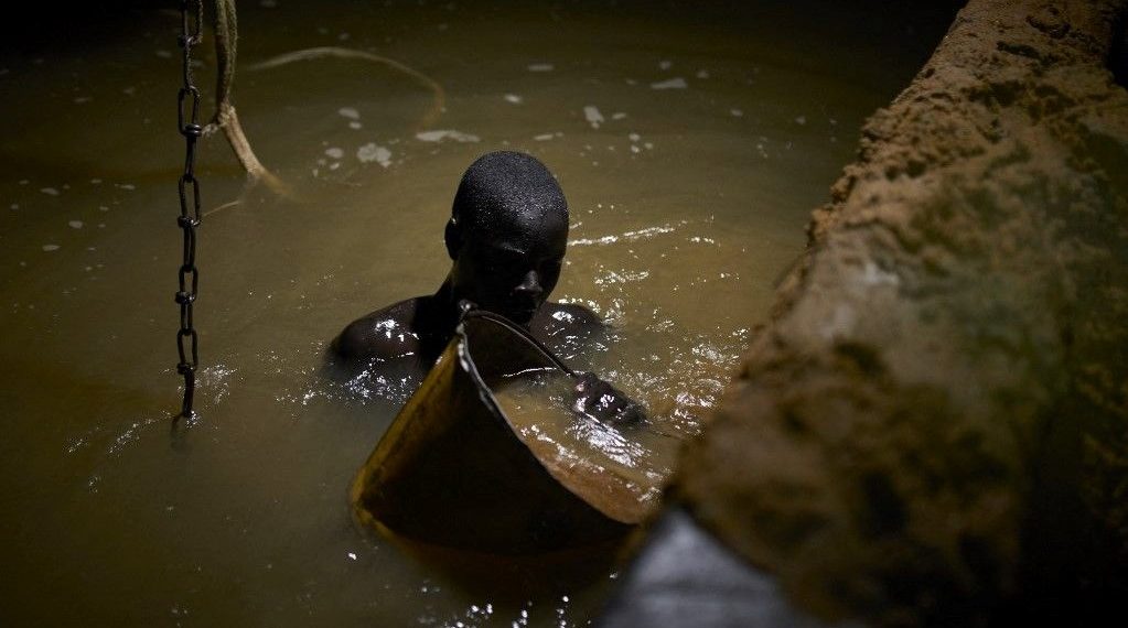 Denizlerden yıllık 6 milyar ton kum çekiliyor