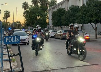 Depremzedeleri dolandıranlara şafak operasyon