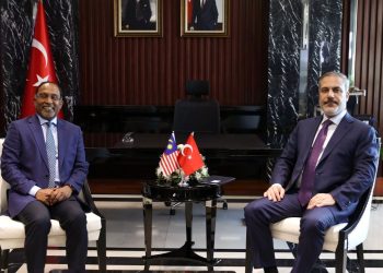 Dışişleri Bakanı Fidan, Malezyalı mevkidaşı Zambry ile Bağdat’ta görüştü