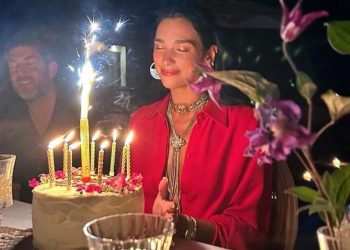 Dua Lipa’dan doğum günü yemeği: 14 yaş büyük aşkıyla poz verdi