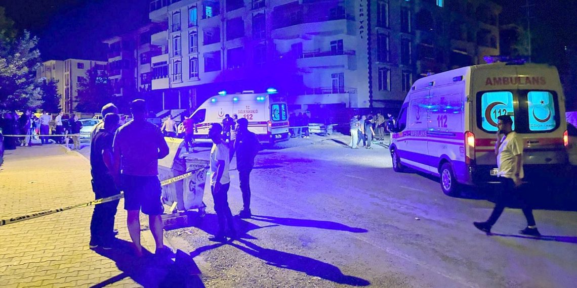 Elazığ’da bıçaklı satırlı hengame: 1 meyyit, 1 yaralı