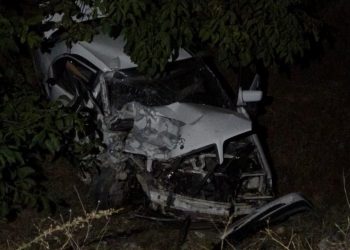 Emekçi servisi ile araba çarpıştı: 13 yaralı