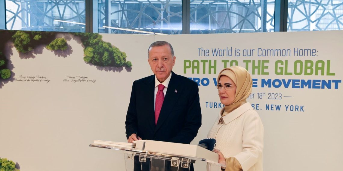 Emine Erdoğan’dan tüm dünyaya “sıfır atık gönüllüsü” olmaya davet