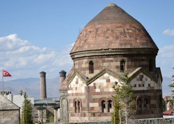 Erzurum il merkezi Kültür Yolu Projesi ile açık hava müzesine dönüştü