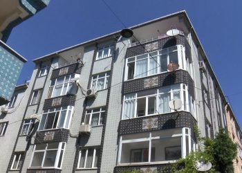 Esenler’de 4. kattan düşerek hayatını kaybetti