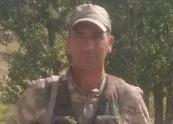 Eşi ve kayınbiraderini öldüren korucu aranıyor