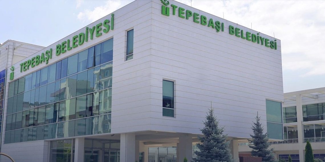 Eskişehir’de belediyede 2 memur rüşvetten tutuklandı