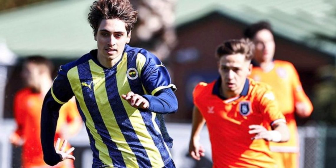 Fenerbahçe’nin genç yıldız adayı Bora Aydınlık, Hull City’e kiralandı