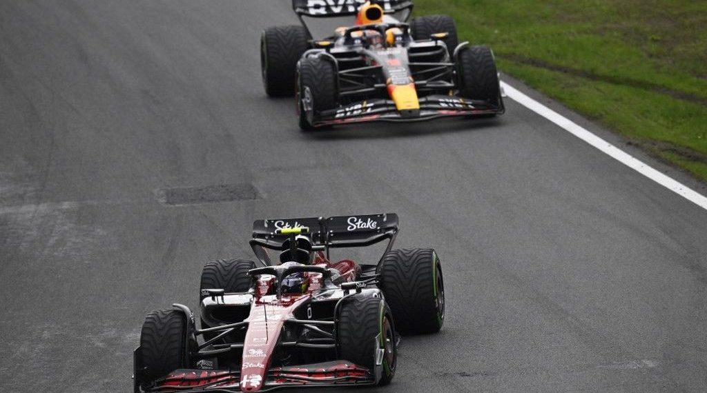 Formula 1 gruplarından Alfa Romeo, Guanyu Zhou’nun kontratını 2024’e kadar uzattı