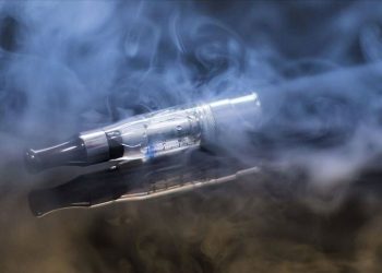 Fransa elektronik sigaraları yasaklıyor