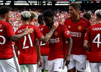 Galatasaray’ın rakibi Manchester United’da sular durulmuyor