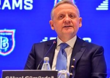 Göksel Gümüşdağ’dan Deniz Türüç açıklaması: Beşiktaş’tan resmi bir teklif yok