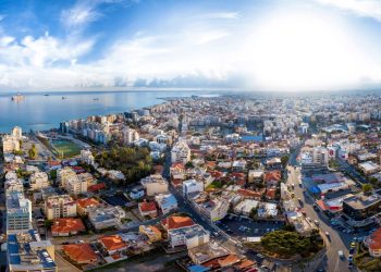 Güney Kıbrıs Rum bölümündeki Limasol kentinde ırkçı atak