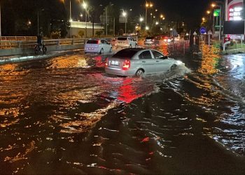 Hatay’da sağanak hayatı olumsuz etkiledi