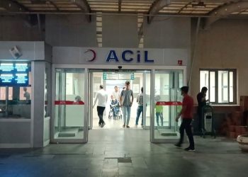 Husumetli aileler düğünde birbirine girdi: 6 yaralı