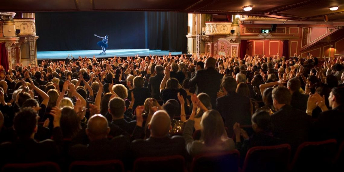İBB Şehir Tiyatroları Cumhuriyetin 100. yılını “Bu Memleket Bizim” yapıtıyla kutlayacak