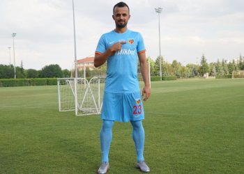 İlhan Parlak mesleğini sonlandırma kararı aldı