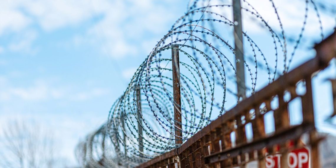 İngiltere’de cinsel taarruz ve eziyet içeren cinayet suçluları mahpustan çıkamayacak