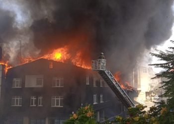 İstanbul Ataşehir’de yangın