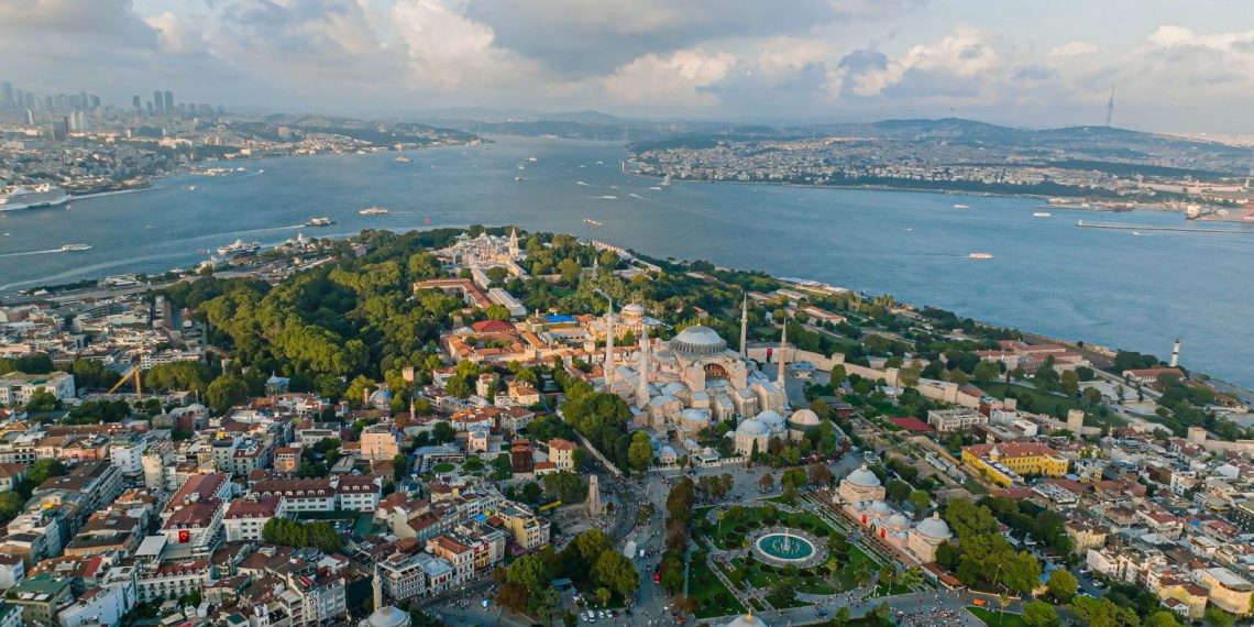 İstanbul ve İzmir kıyı şeridi su altında kalabilir! Uzmanlar ilçe ilçe uyardı