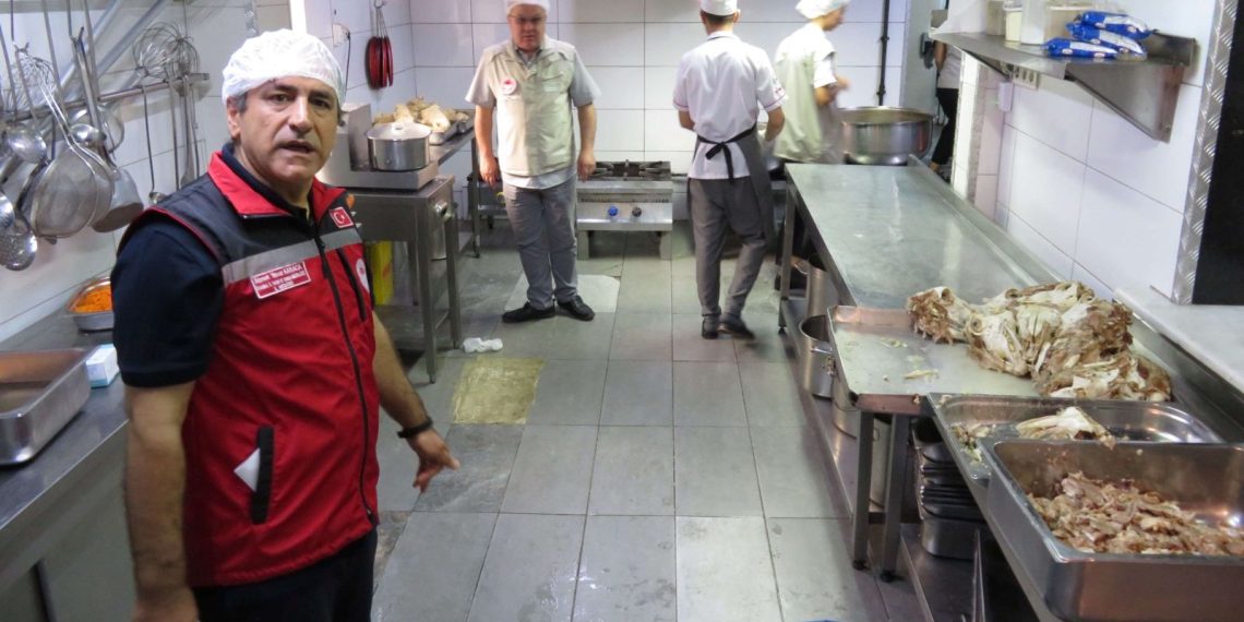 İstanbul’da besin kontrolü: 3 binin üzerinde işletmeye 75 milyon TL ceza