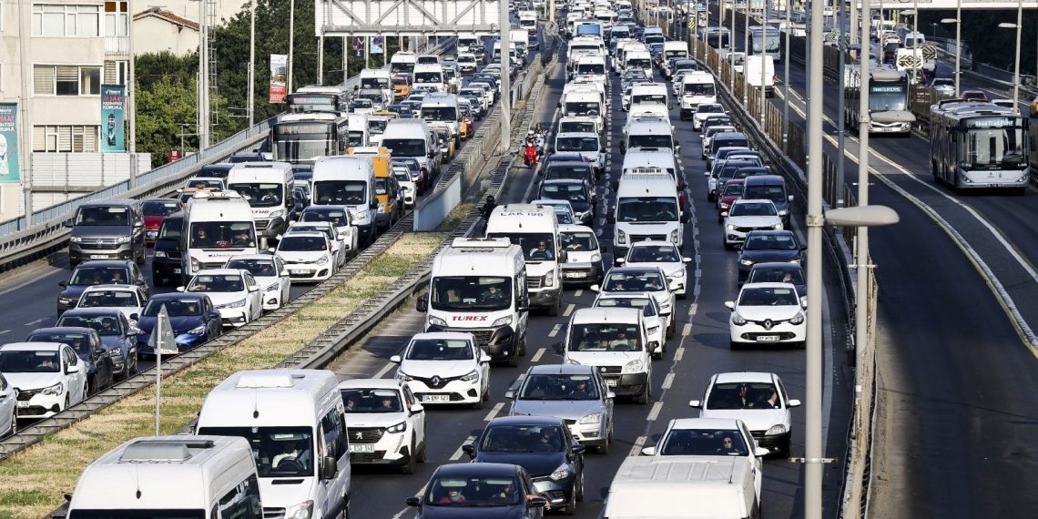 İstanbul’da trafiğe kapalı yollar ne vakit açılacak? İstanbul’da pazar günü kimi yollar trafiğe kapatılacak