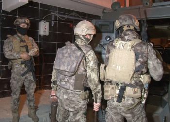 İstanbul’da uyuşturucu tacirlerine yönelik eş vakitli operasyon