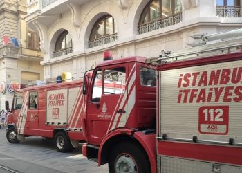 İstiklal Caddesi’nde yangın paniği