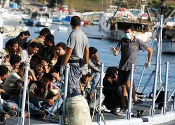 İtalya’nın Lampedusa Adası’na 1 günde 5 binden fazla göçmen geldi