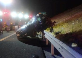 İzmir’de feci kaza | 2 kişi öldü, 2 kişi de yaralandı