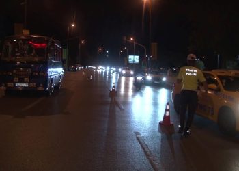 Kadıköy’de abart egzoz ve sürat kontrolü: 71 bin 591 TL para cezası kesildi