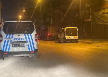 Kaldırımda telefonla konuşurken silahlı atakta hayatını kaybetti