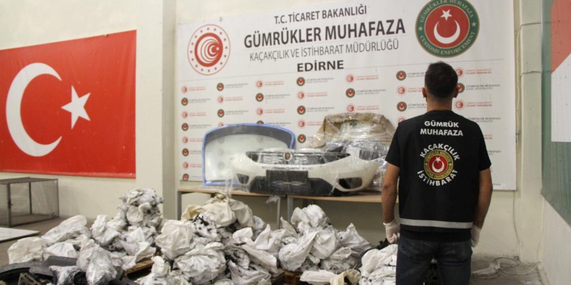 Kapıkule’de 21 milyon lira bedelinde kaçak oto modülü ele geçirildi