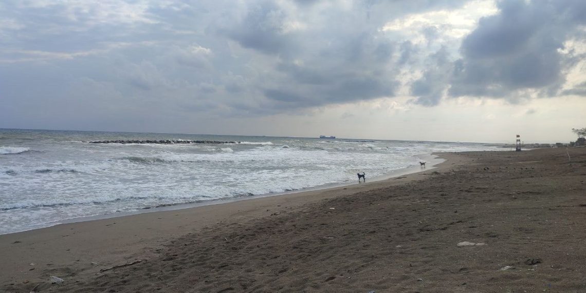 Karasu ve Kaynarca’da denize girmek yasaklandı