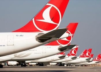 Kemer takmayan yolcu uçaktan indirildi