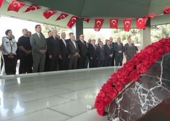 Kılıçdaroğlu’ndan Menderes ve Özal’ın anıt mezarlarına ziyaret