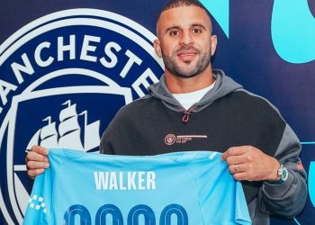 Kyle Walker Manchester City’de kaldı