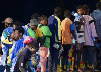 Lampedusa Adası’ndaki sistemsiz göçmenler tahliye ediliyor