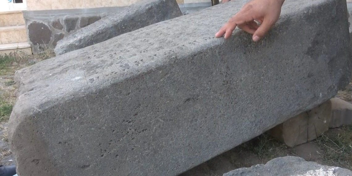 Malazgirt’te Urartu devrine ilişkin yazıtlar keşfedildi