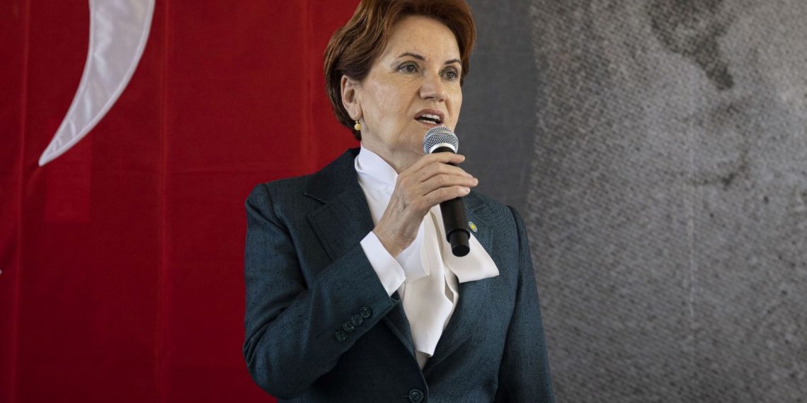 Meral Akşener gazilerle buluştu