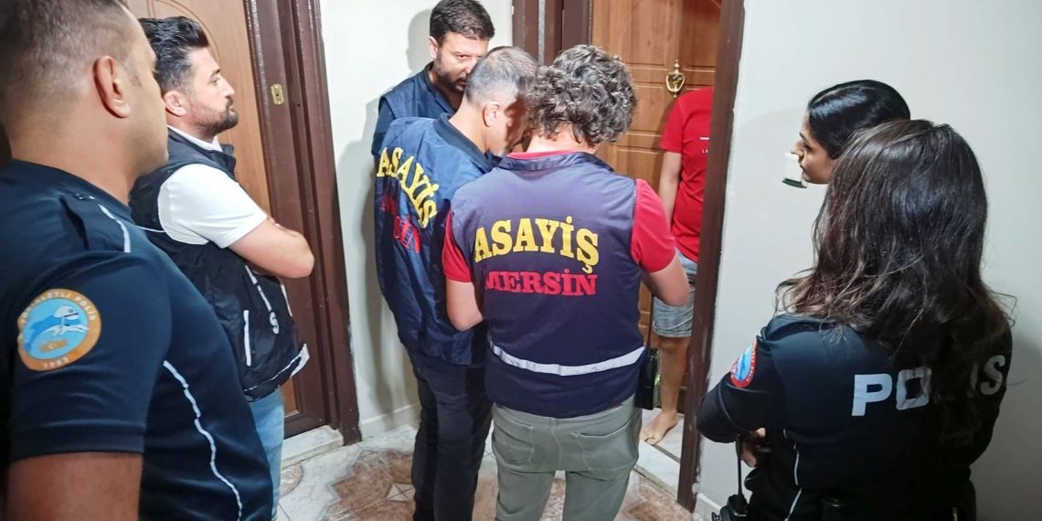 Mersin’de günlük kiralık konut ve tesislere operasyon: 17 gözaltı