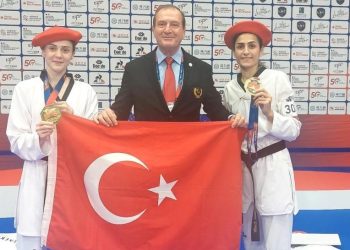 Merve’den altın, Hatice’den bronz madalya geldi