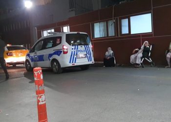 Meskeninde oturan kız çocuğu, maganda kurşunuyla başından vuruldu